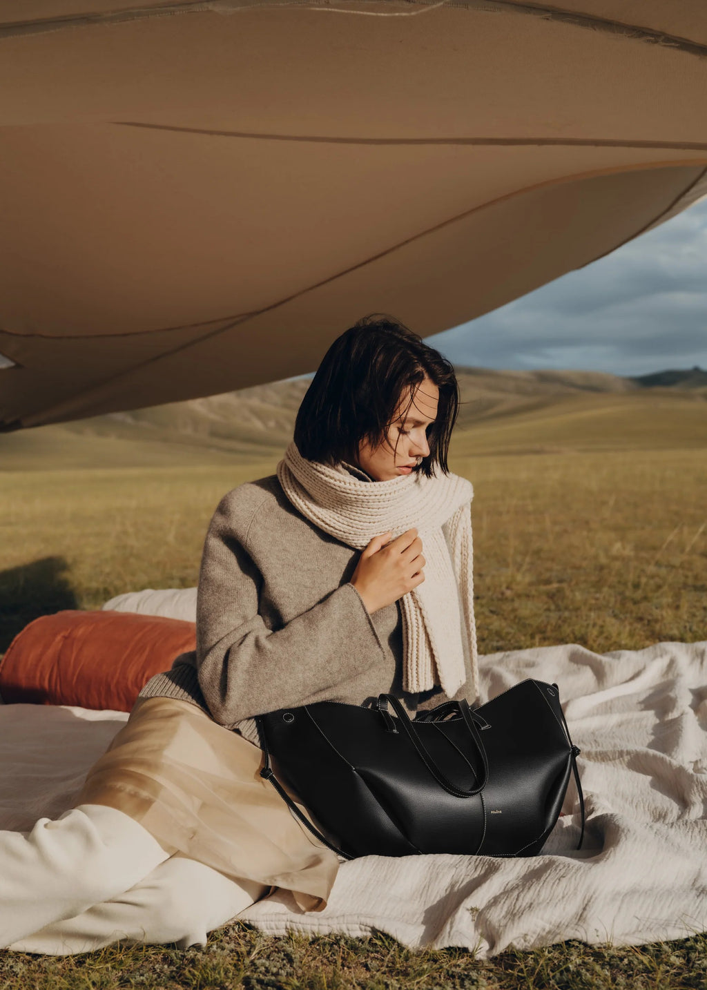 Polène Cyme - Grainy Black with Ecru Stitching